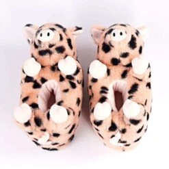 Sugar The Pig Kids Slippers -Oooh Yeah Socks Store GWP23905 2 729e7a7b e3e6 46e4 bce6 c818b4686fcb